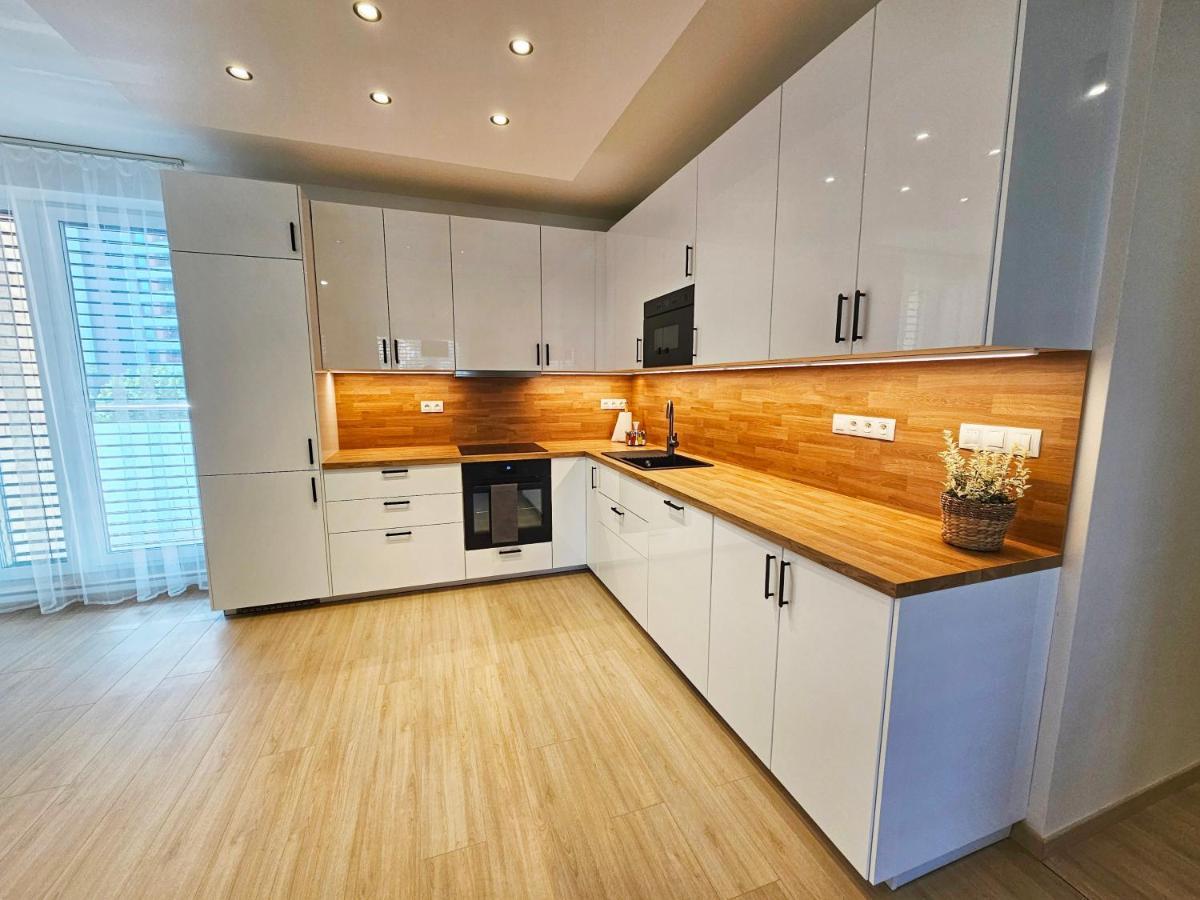 3 Room Apartment 2X Balcony, New Building, 21 Bratislava Exterior photo