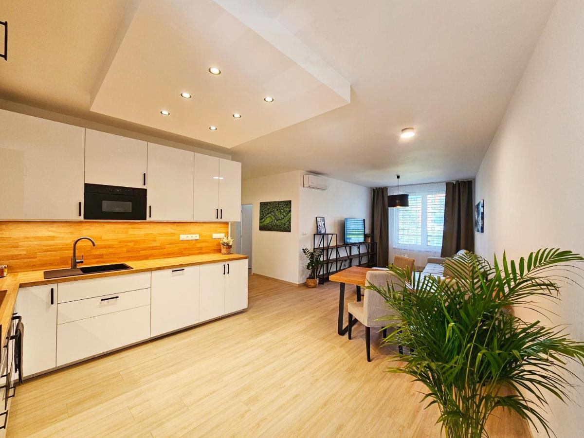 3 Room Apartment 2X Balcony, New Building, 21 Bratislava Exterior photo